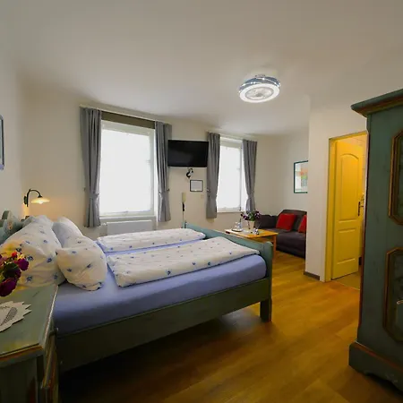 Zur Post 3* Mulheim an der Mosel