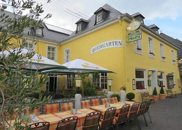 Zur Post مولهايم ان دور موسيل